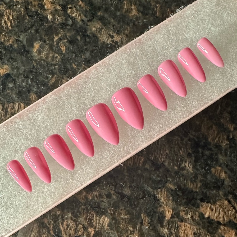 “PinkTastic” Press On Set by LoveScottiNails